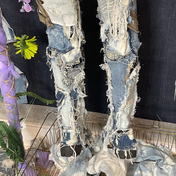 Walk With Mee Kustom on - Picture 11 of 16